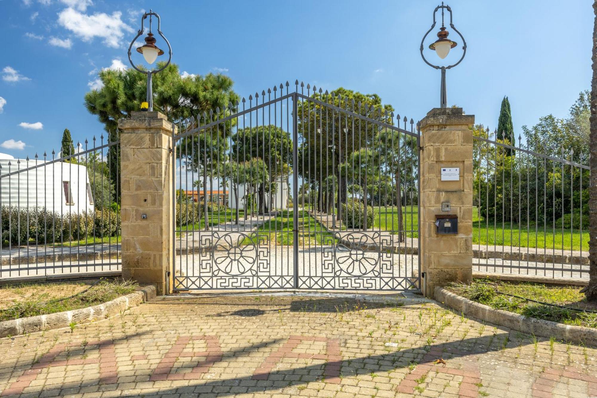 Hotiday Room Collection - Gallipoli Masseria Bagian luar foto